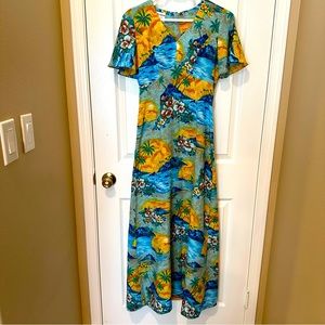 Vintage royal Hawaiian short sleeve printed maxi dress